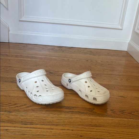 White Crocs - Picture 2 of 4